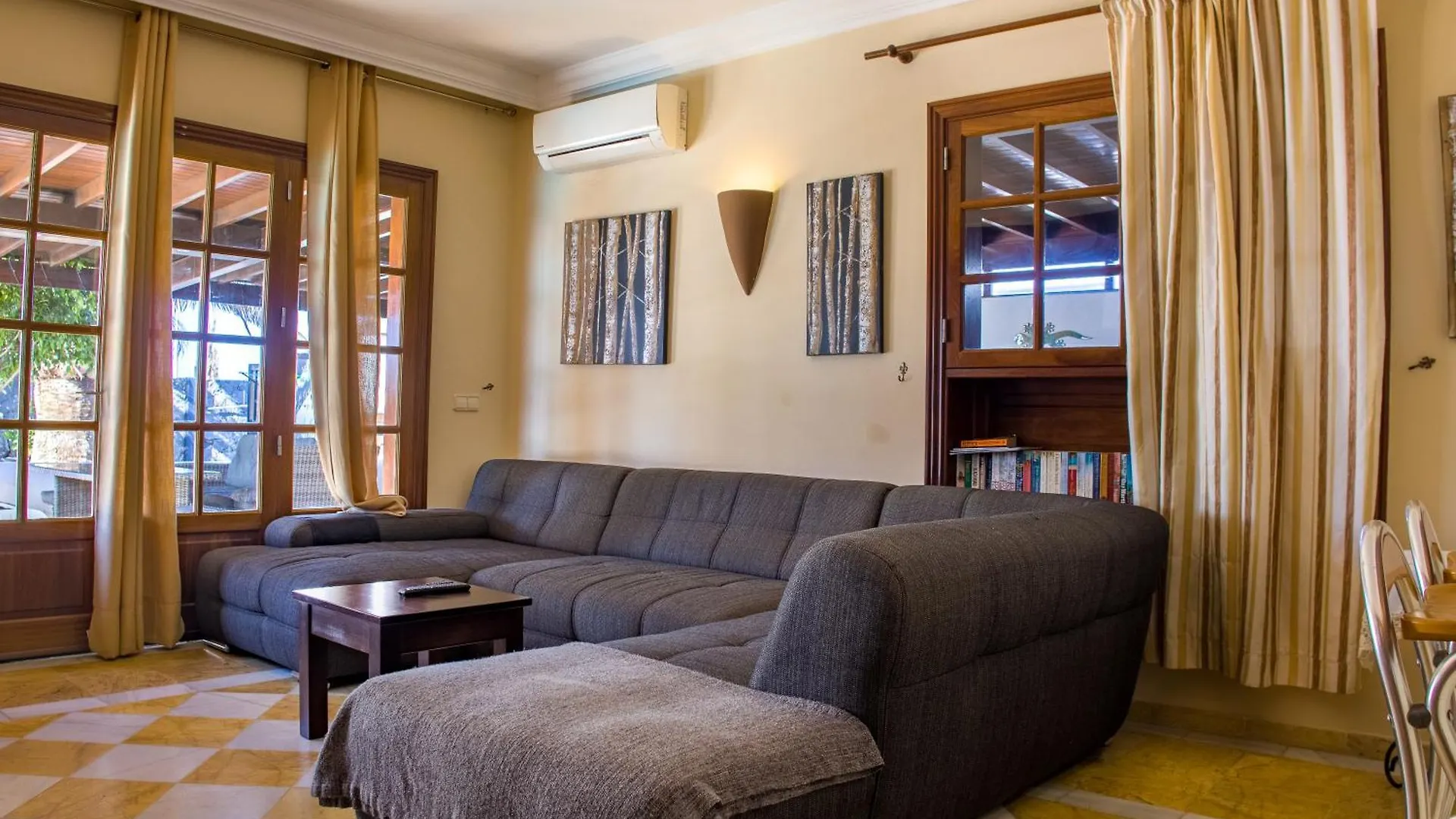 Villa Iseo 플라야블랑카